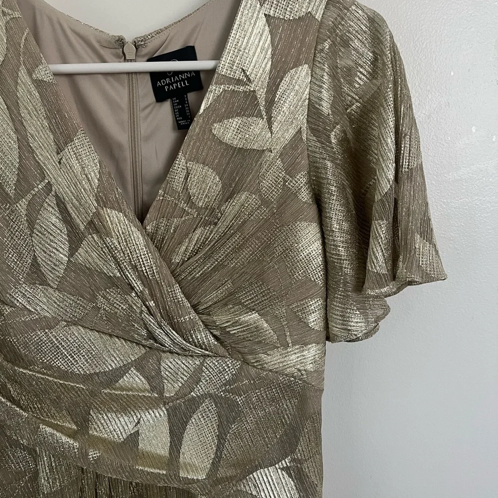 Adrianna Papell Metallic 1920s art deco inspired Gold Leaf Dress with slit - Picture 4 of 10